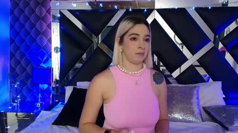 victtoria lee online show from June 5, 11:55 pm