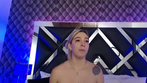 victtoria lee online show from November 14, 12:10 am