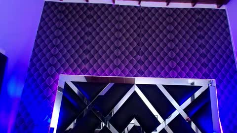 victtoria lee online show from October 20, 7:06 pm