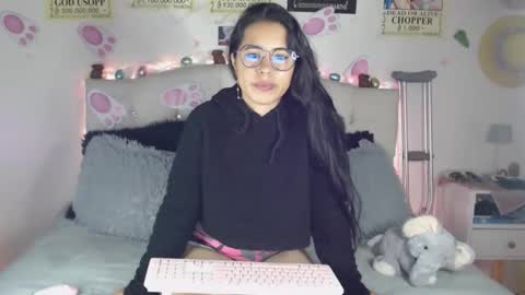 viiolett_06 online show from March 25, 4:28 am