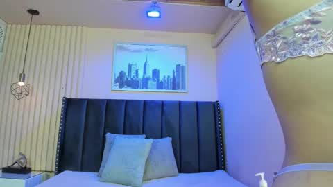 Viiolett online show from February 3, 7:29 pm