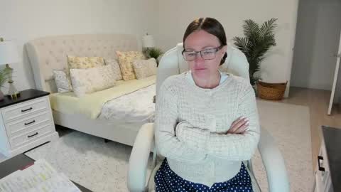 Ukrainian-woman online show from June 2, 11:55 am