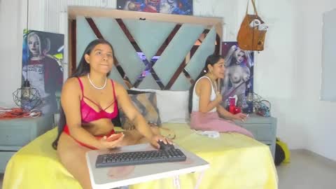 vikiTomson online show from January 7, 1:46 pm