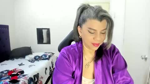 VIKY ADAMS online show from December 15, 12:38 am