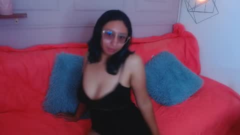 V I O L E T  online show from April 1, 2:03 pm