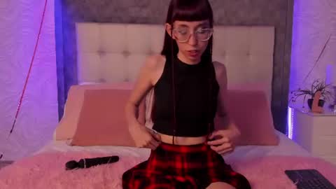 Violet  online show from June 28, 9:10 pm