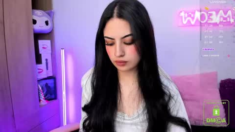 Snapshot of violet_catt chatting on February 6, 5:30 pm Violeta  online show from February 6, 5:30 pm