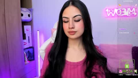 Snapshot of violet_catt chatting on February 4, 6:38 pm Violeta  online show from February 4, 6:38 pm