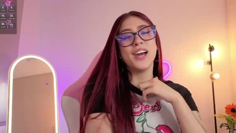 violet online show from May 29, 9:02 pm