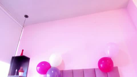 violet online show from November 7, 12:55 pm