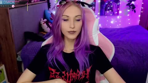 Snapshot of violet_noir_ chatting on January 22, 7:35 am Deya online show from January 22, 7:35 am