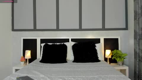  Violet  online show from January 29, 2:10 pm