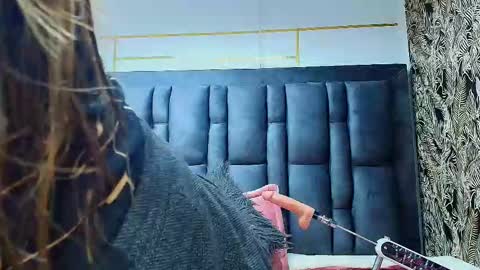 VIOLETA online show from December 19, 3:04 pm