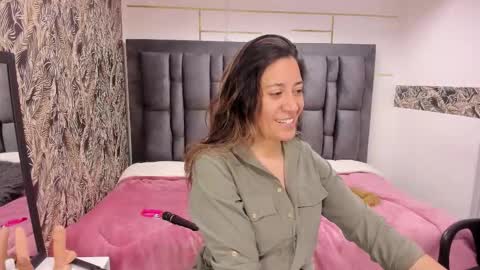 VIOLETA online show from December 17, 2:54 pm