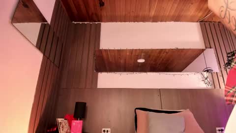 Violet online show from February 26, 1:43 pm