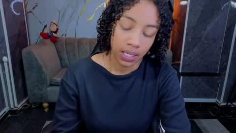 violeth_b online show from June 3, 1:56 pm