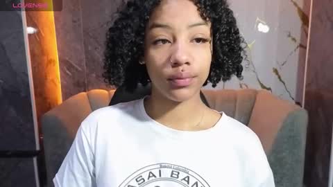 Snapshot of violeth_b chatting on October 21, 12:53 pm violeth_b online show from October 21, 12:53 pm