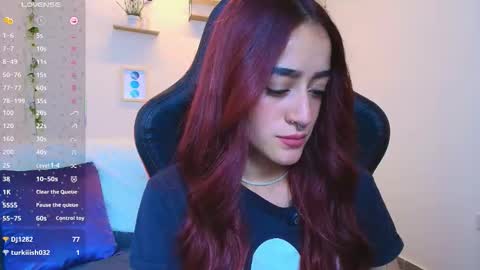 violeth_rosse_ online show from February 25, 1:26 am