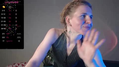 Snapshot of violetplath chatting on January 26, 5:56 am Violet  next stream December 6 online show from January 26, 5:56 am
