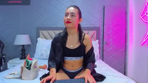 Violet Rousse online show from October 29, 3:04 pm