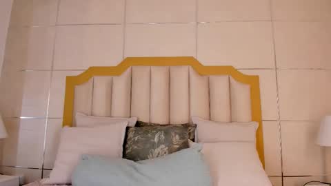    online show from March 4, 10:22 am