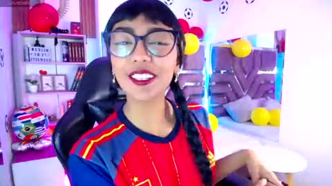 violett_garden online show from June 20, 11:36 am