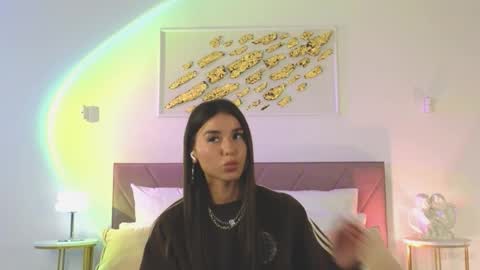 violetta_finch online show from October 12, 10:50 am