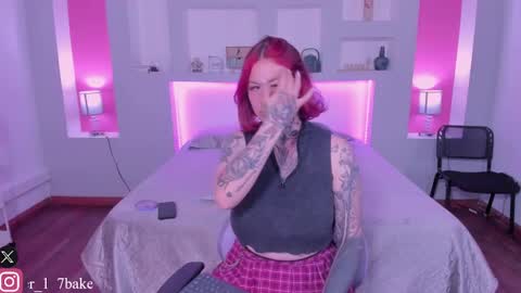 Snapshot of violettabaker1 chatting on February 7, 7:27 pm ViolettaBaker online show from February 7, 7:27 pm