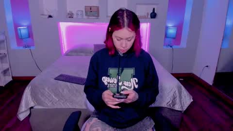 Snapshot of violettabaker1 chatting on March 7, 7:16 pm ViolettaBaker online show from March 7, 7:16 pm