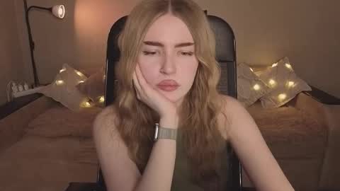 ViolettaOtis online show from February 23, 7:02 pm