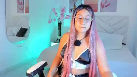 Violette online show from July 9, 6:54 pm