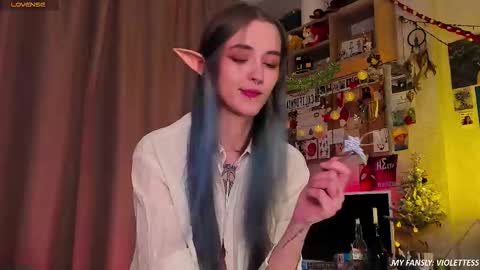 Vi  Best on my Fansly  online show from January 8, 1:48 pm