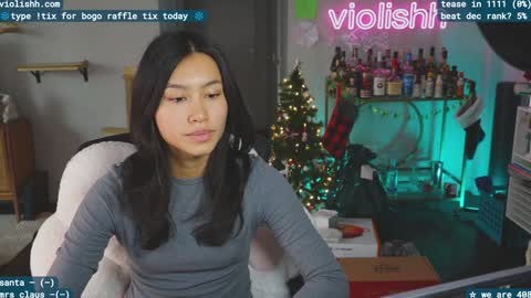 follow me on twitter violishh and ig violishh  online show from December 17, 6:20 pm