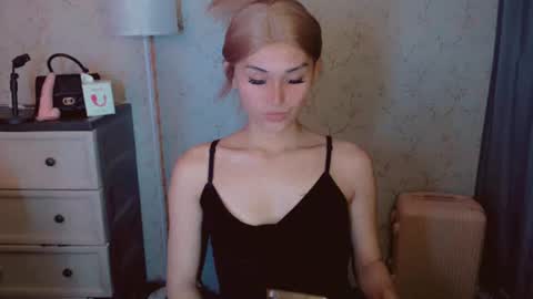 Pearl online show from February 13, 3:30 am