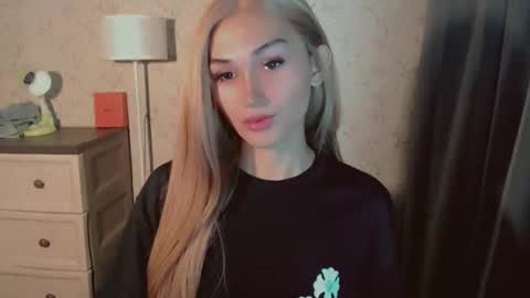 Pearl online show from December 3, 10:39 am