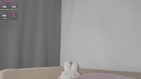  Lily  online show from December 2, 5:31 am