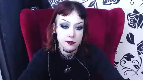 ViviaDarc online show from November 5, 8:58 pm