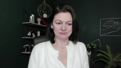 Vivian online show from April 13, 5:42 am