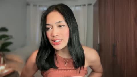 Vivian online show from May 23, 3:38 am