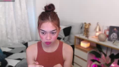 Vivian online show from December 2, 1:29 am