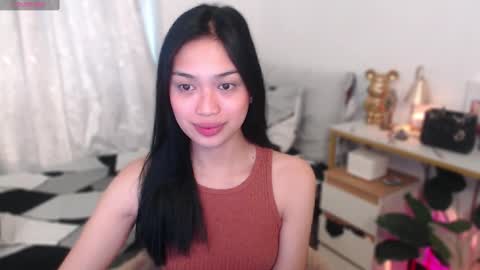 Vivian online show from December 19, 2:48 am