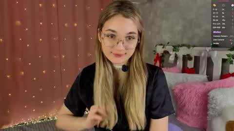 vivyboo111 online show from February 2, 7:24 pm