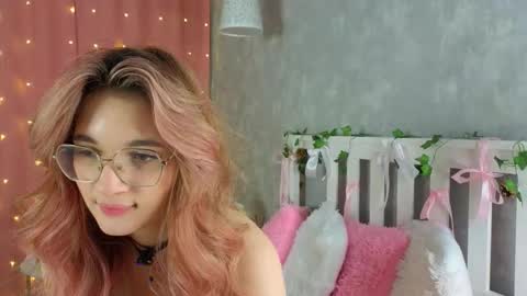 vivyboo111 online show from March 7, 8:27 pm