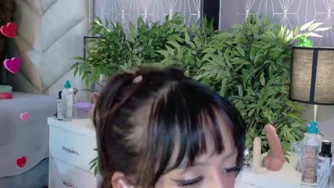 Vixen  online show from May 13, 5:51 pm