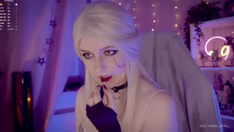 Snapshot of vronnier chatting on September 21, 5:33 pm vronnier online show from September 21, 5:33 pm