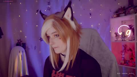 Snapshot of vronnier chatting on October 24, 3:30 pm vronnier online show from October 24, 3:30 pm