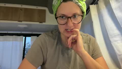 Jade online show from February 2, 1:19 pm