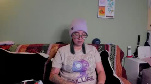 Waningrose  Lu online show from February 18, 7:10 pm