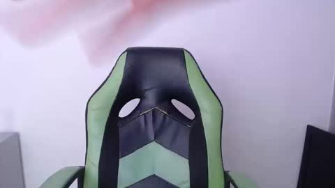 Trixie 3 online show from March 22, 7:09 pm