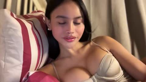 Maggie online show from November 4, 4:01 pm